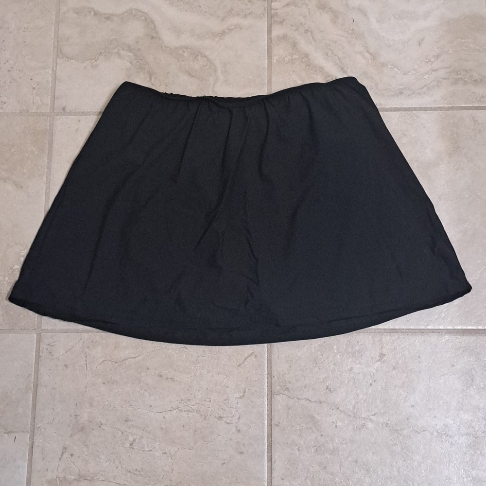 MAKE OFFER ~ Spanx assets by Sara Blakely SWIM skirt, size 12